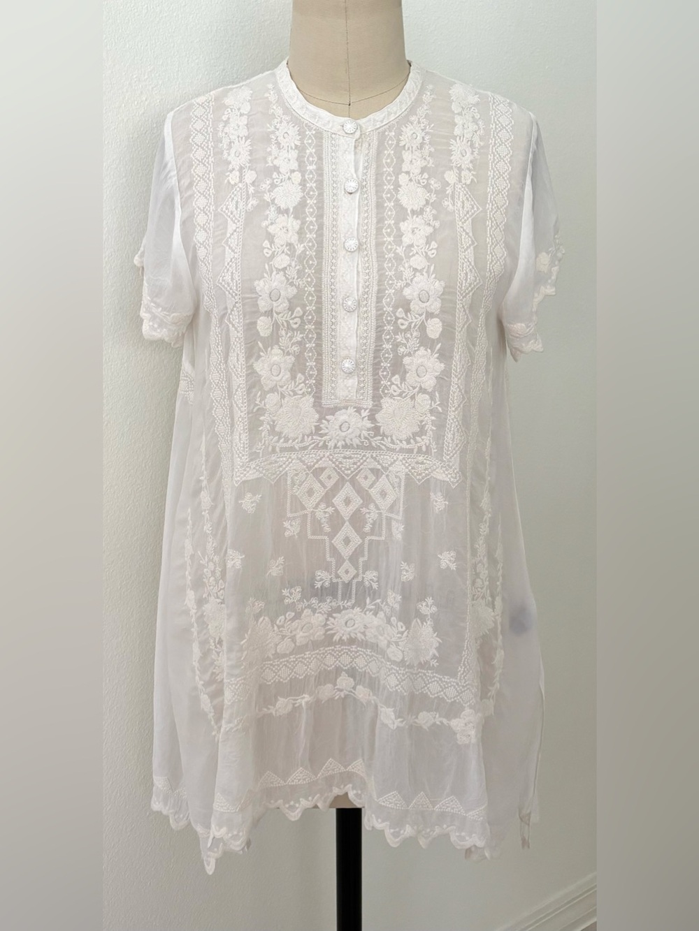 Johnny Was Liesse Tunic NWT White Tonal Embroidered Cupro Rayon S
